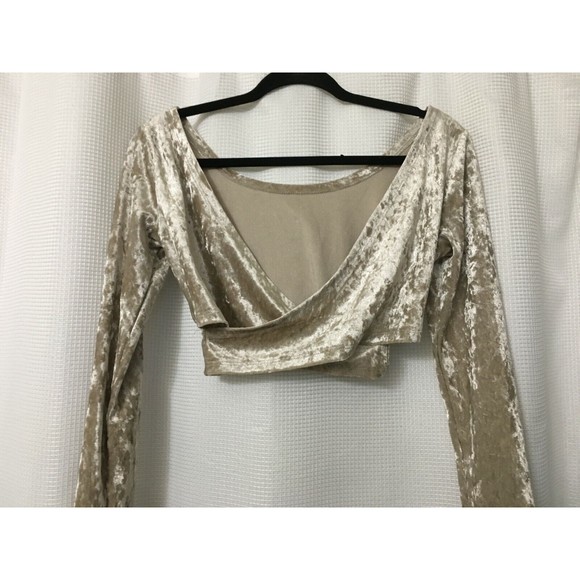 Crush Velour Crop Top Boho Bell Sleeves Size Small Cross Back Platinum Color A1 - Picture 4 of 6